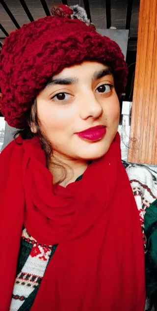 Momna Zaheer